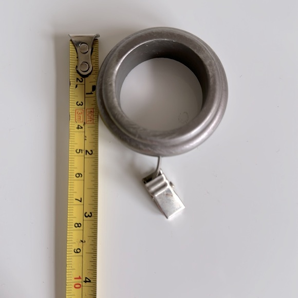 Wood Curtain Clip Rings set of 10 in sliver finish - Picture 5 of 5